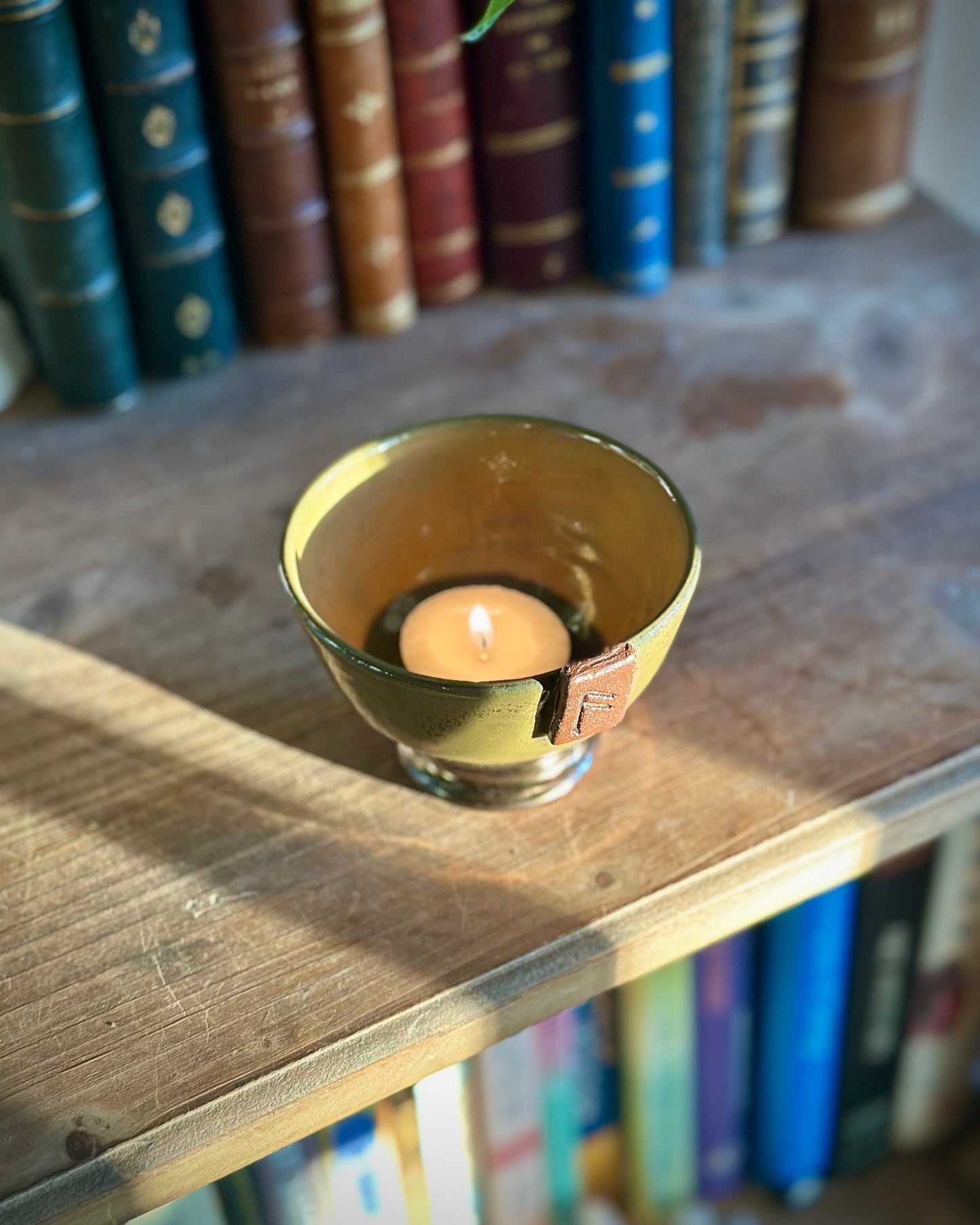 Ansuz Offering Bowl - Mosslight