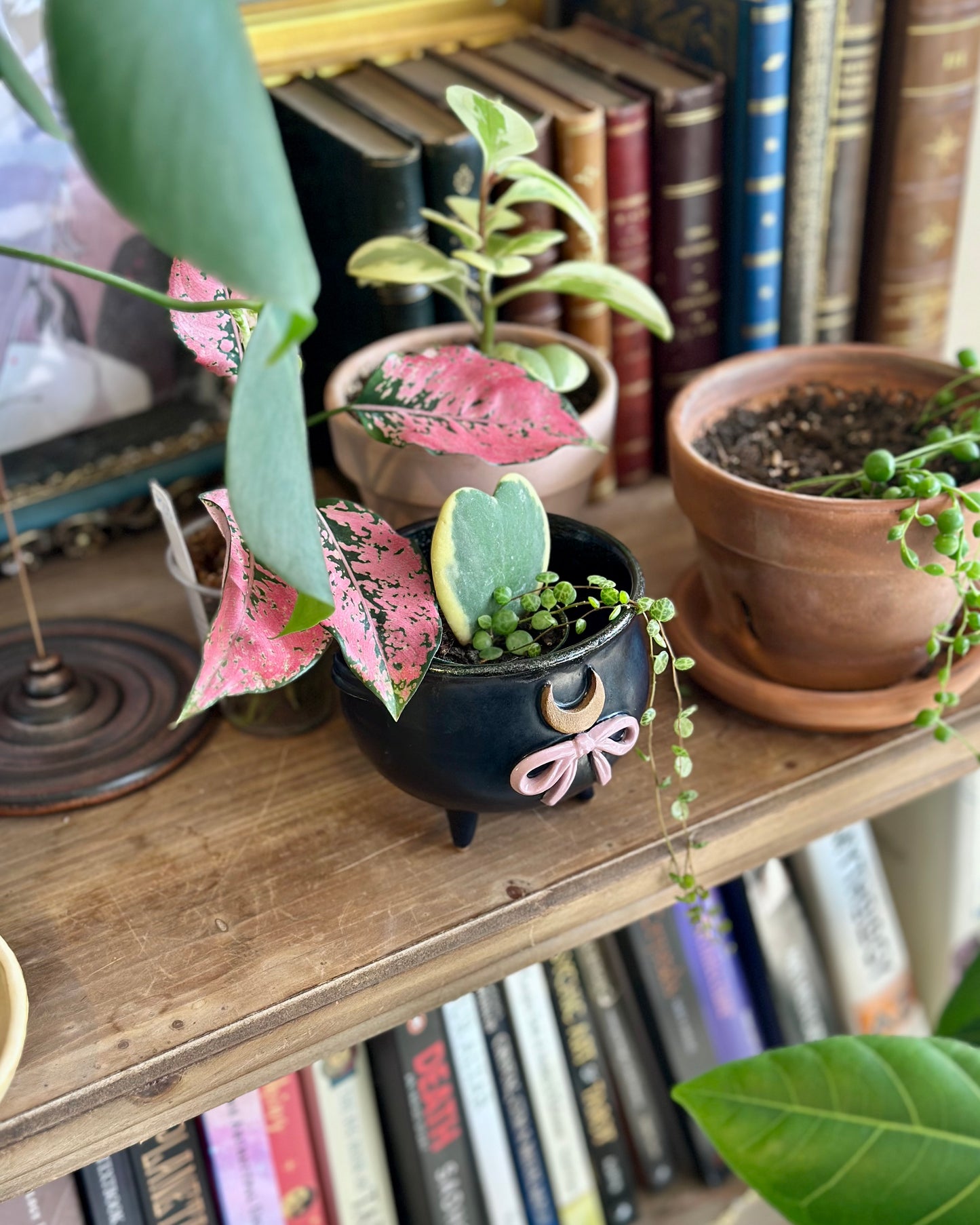 Crescent Bow Cauldron