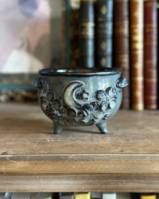 Moonlight Garden Cauldron